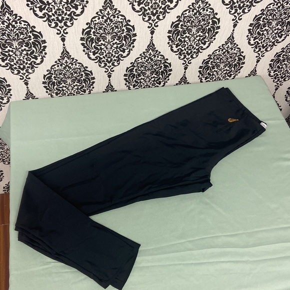 Women’s STRETCHY Leggings - Picture 4 of 8